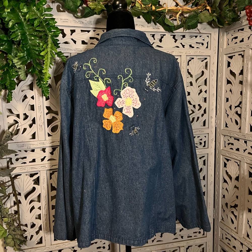 TAPESTRY PATCH VINTAGE DENIM & FLORAL EMBELLISHMENT LONG SLEEVE JEAN JACKET - Picture 8 of 12